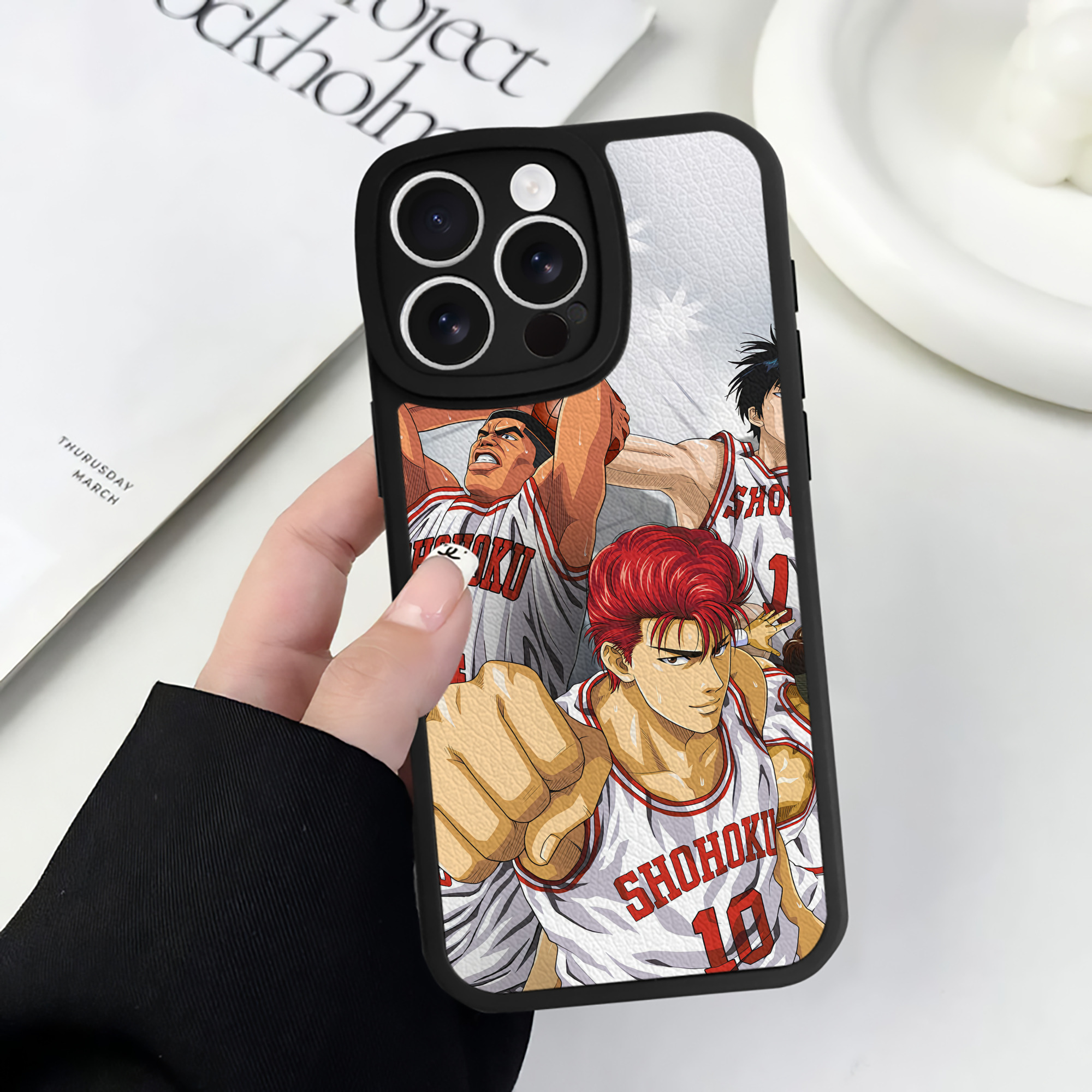 （画像用） SLAM DUNK／スラムダンク 【iPhone 16シリーズ対応】シリコンスマホケース（レザー調） 材質：シリコン
